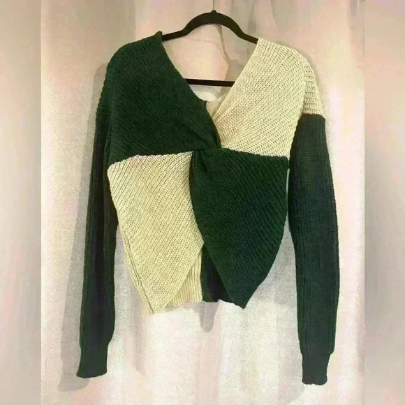 Womens V-Neck Crop Top Sweater - Picture 1 of 3